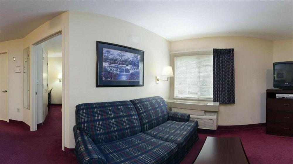 Sonesta Simply Suites Cleveland North Olmsted Airport Exterior foto