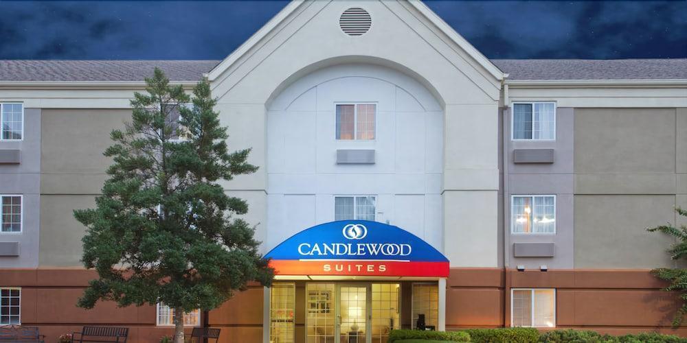 Sonesta Simply Suites Cleveland North Olmsted Airport Exterior foto