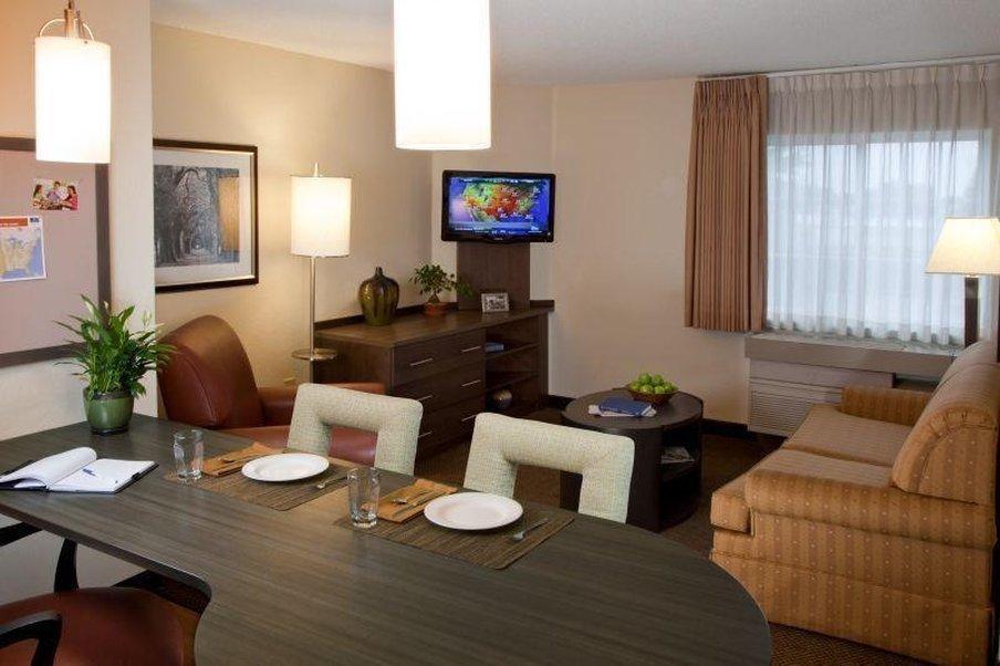 Sonesta Simply Suites Cleveland North Olmsted Airport Exterior foto