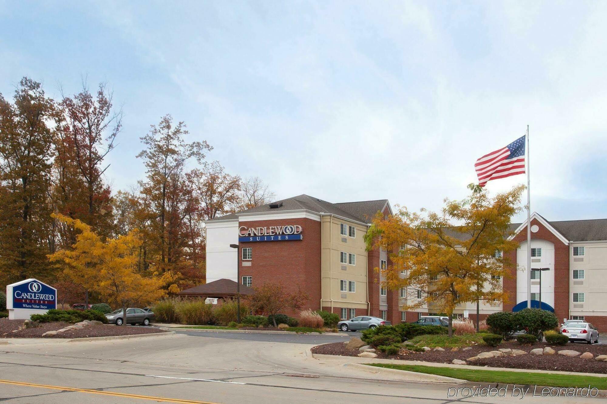 Sonesta Simply Suites Cleveland North Olmsted Airport Exterior foto